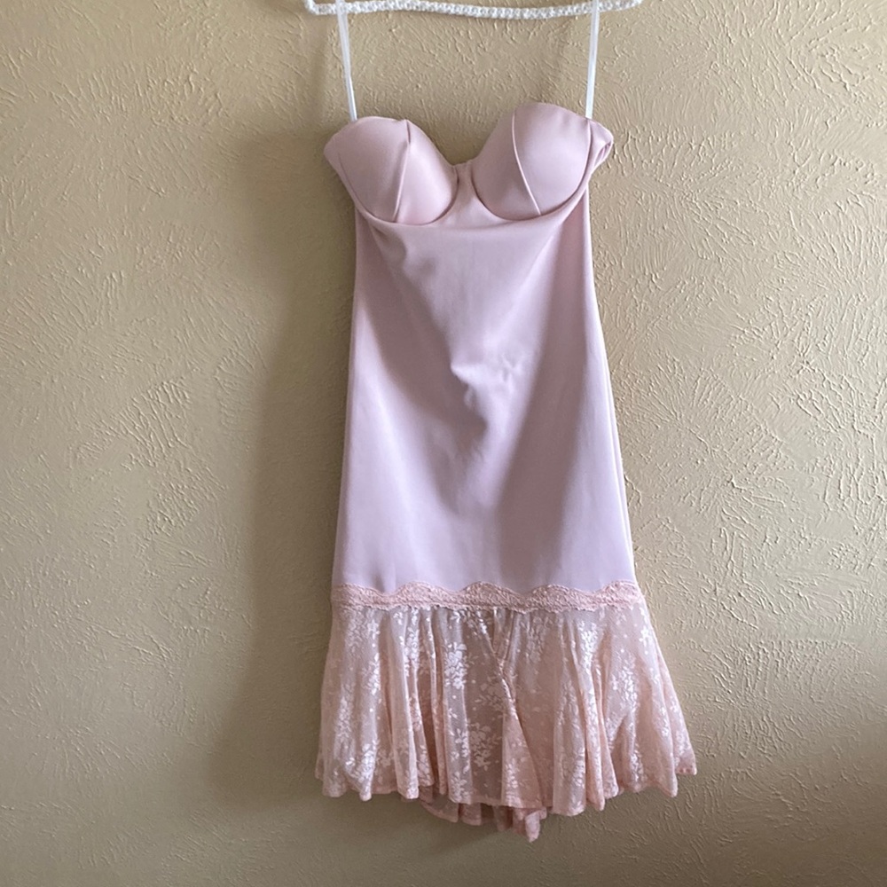 Bebe light Pink Lace Trim sleeveless dress